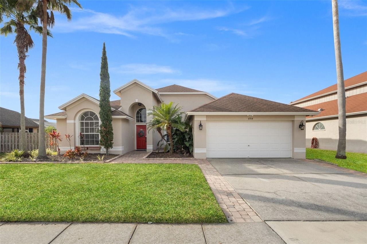 Nhà 4beds tại Tampa, FL – Hồ Bơi Đẹp & Cập Nhật Mới!